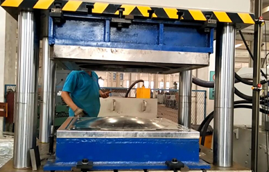 沃達水箱拉伸(shen)機