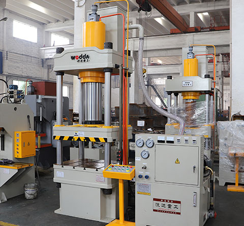 200噸熱壓成型液(ye)壓機