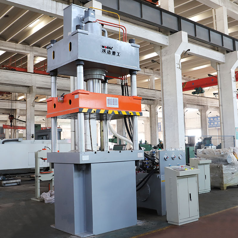 200噸快(kuài)速拉伸液壓機_拉(la)伸油壓機