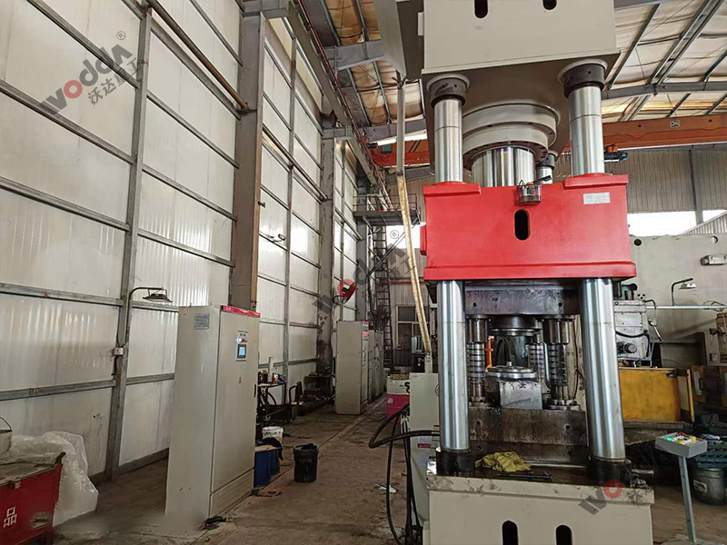 汽車軸承鍛造液壓機500噸四柱液壓機 汽車軸承鍛造液壓機500噸四柱液壓機