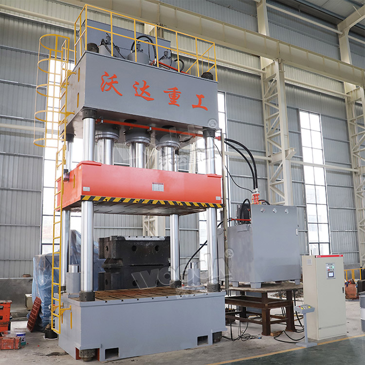 1250噸U型排水溝成型液壓機 1250噸U型排水溝成型液壓機