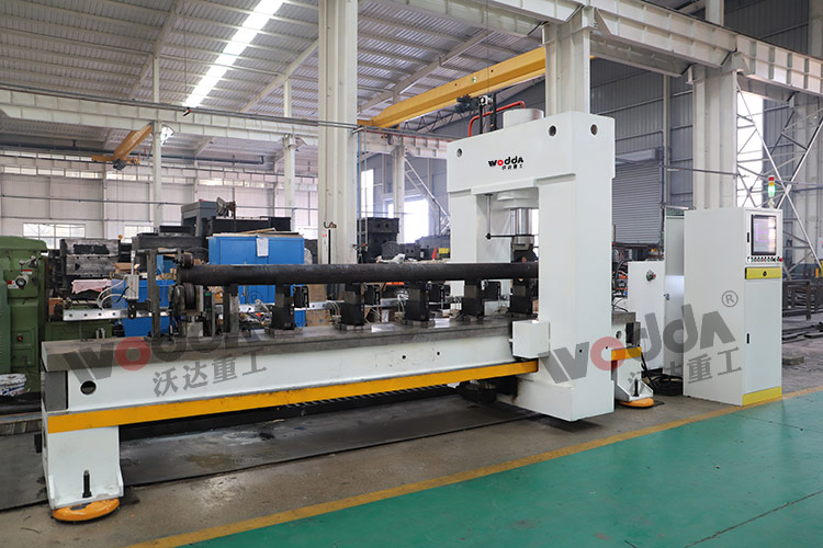 150噸龍門式液壓校直機 150噸龍門式液壓校直機