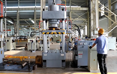 315噸三梁四(sì)柱液壓機（800x800mm）