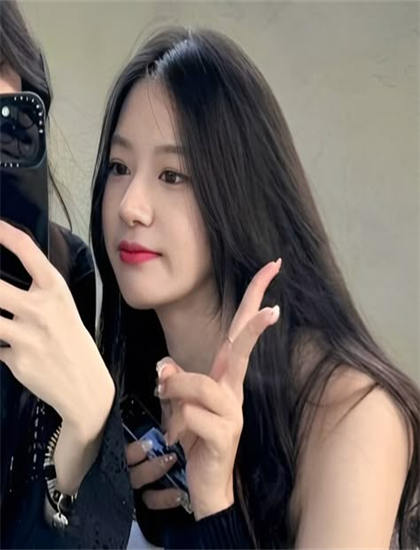 美女脫內衣視頻在線_姐姐我要親親你PPT免費模板